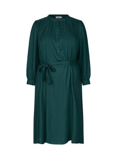 Plus size amber kjole med bælte grøn 