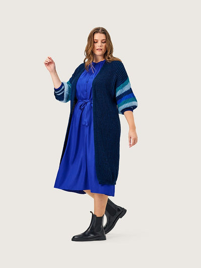 Plus size lea strik cardigan blå & amber kjole blå